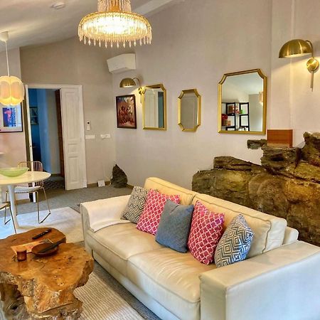 Château Cabaret: Luxury Cathar Retreat with Panoramic Terrace Lastours Exterior photo