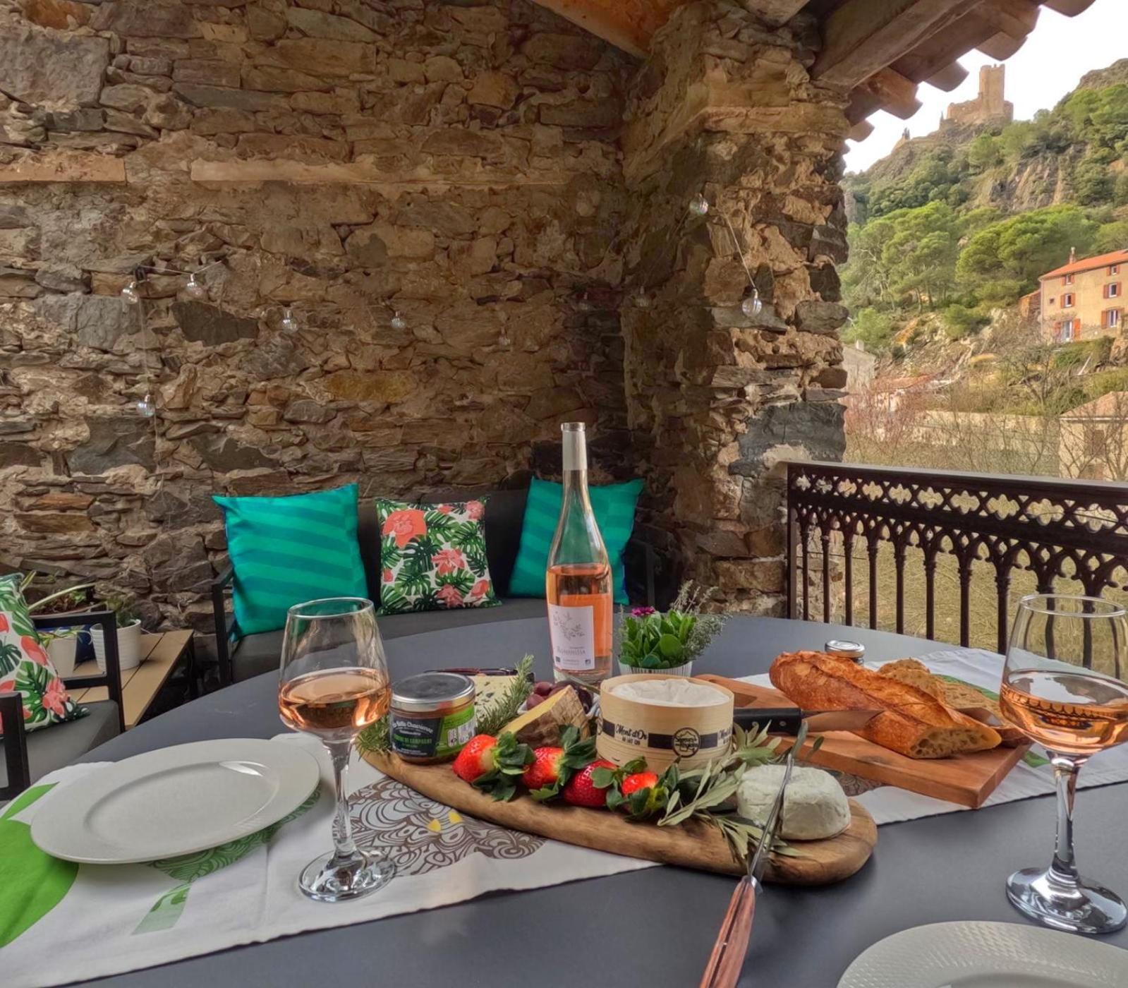 Château Cabaret: Luxury Cathar Retreat with Panoramic Terrace Lastours Exterior photo